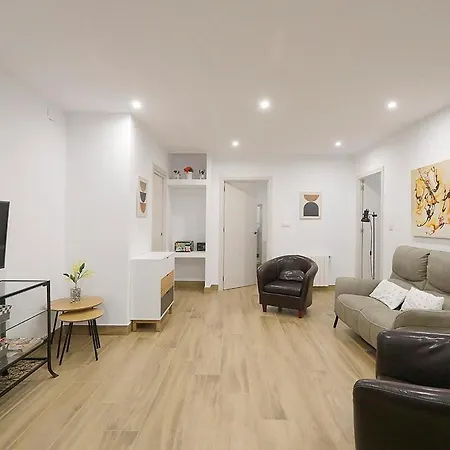Apartment Modern Well Connected *