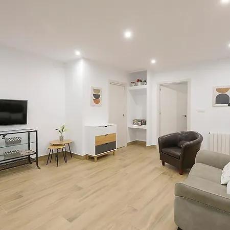 Modern Well Connected Apartamento *